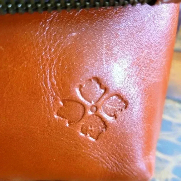 Patricia Nash Leather fold-over - Picture 9 of 12